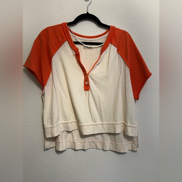 #1002 Free People We The Free Eyes Closed Henley size Large - Picture 2 of 5